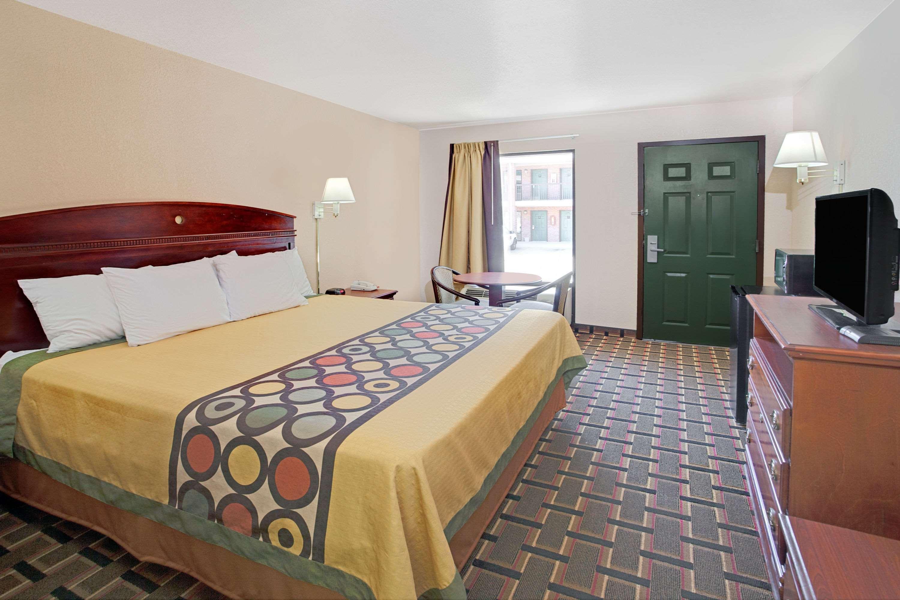 ซูเปอร์ 8 บาย วินด์แฮม แอคเวิร์ท/แอตแลนตา แอเรีย Hotel แอ็คเวิร์ธ ภายนอก รูปภาพ