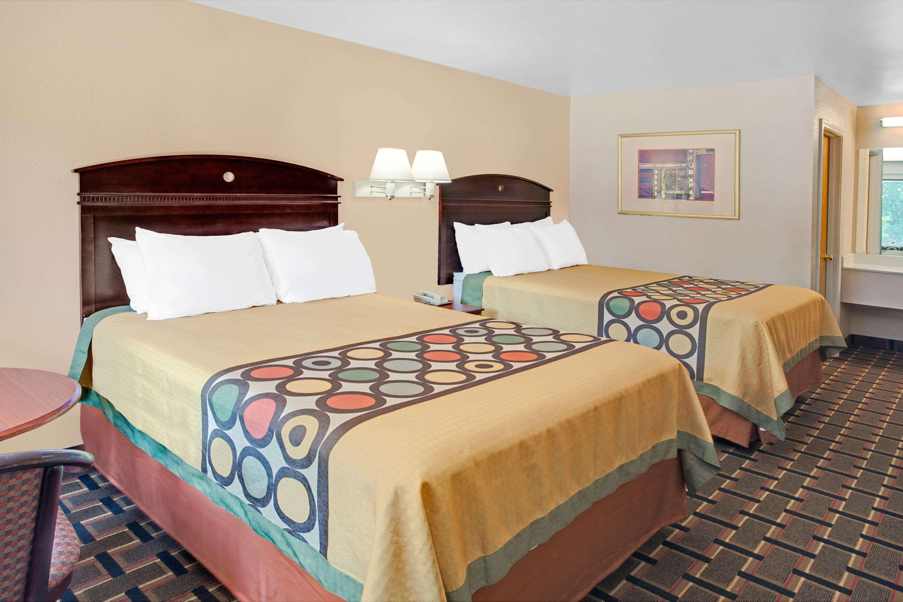 ซูเปอร์ 8 บาย วินด์แฮม แอคเวิร์ท/แอตแลนตา แอเรีย Hotel แอ็คเวิร์ธ ภายนอก รูปภาพ